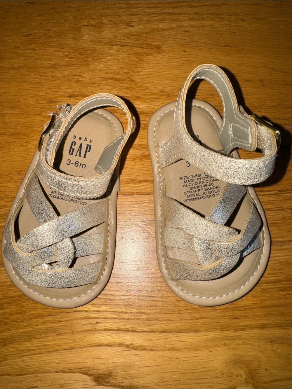 Baby GAP Metallic Gold Crisscross Baby Sandals size 3-6 months - never worn